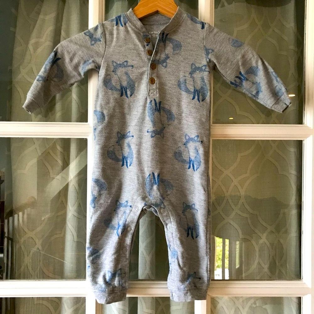 Carter’s 12 months gray fox long sleeve romper with buttons at the chest in EUC